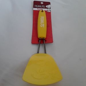 SNOOPY FOOD TURNER
